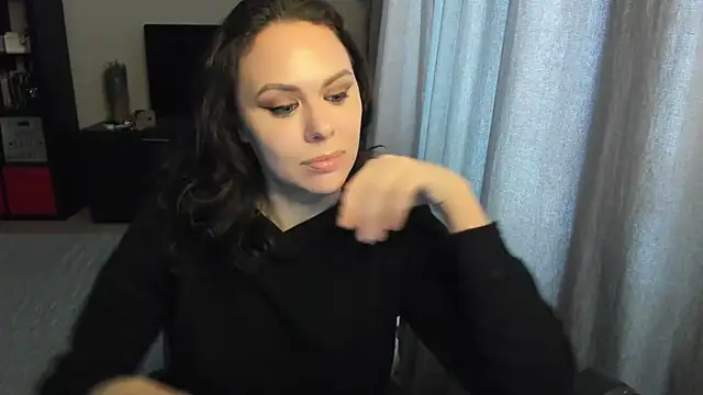 MollyCheiz online show from October 21, 11:00 am