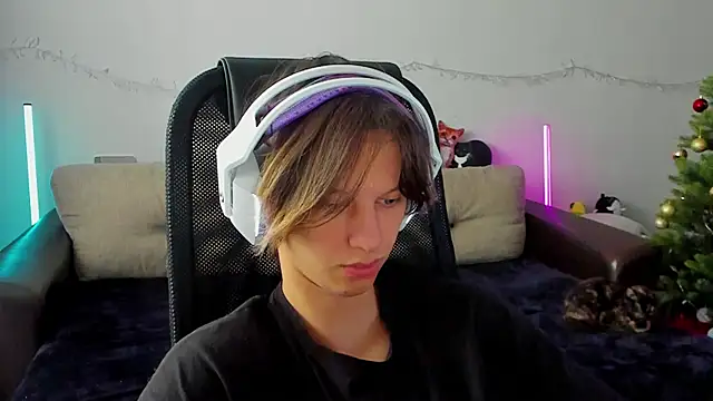 Ostin meow online show from December 21, 5:58 am