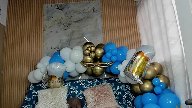 Any topless online show from October 8, 11:08 am