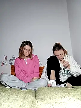 ella grays online show from March 12, 6:47 pm