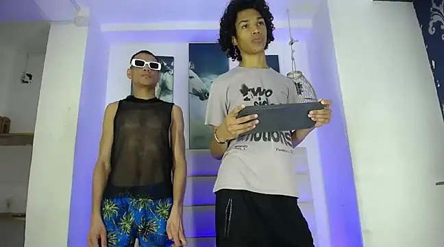 Kendall Vergara online show from December 4, 7:34 pm