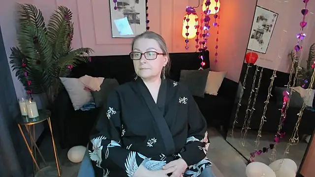 AlexandraKind online show from February 22, 1:51 am