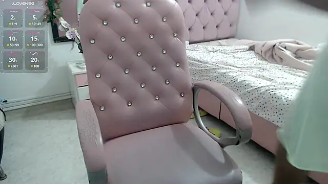 elly willis online show from December 19, 10:24 am