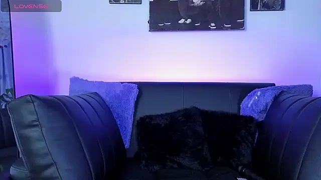 Alisson Wynter online show from April 7, 3:18 am