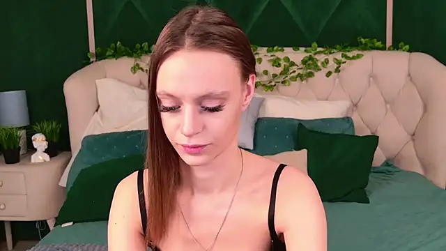 Snapshot of RebeccaMartons chatting on March 17, 3:14 am RebeccaMartons online show from March 17, 3:14 am