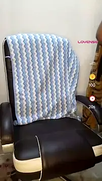 Snapshot of Sexy_Radhikaa chatting on July 1, 3:08 am Sexy Radhikaa online show from July 1, 3:08 am