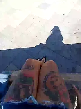 Snapshot of juli_morbos chatting on January 22, 12:49 pm juli morbos online show from January 22, 12:49 pm