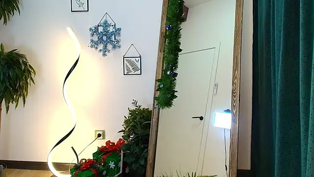 Snapshot of Ver_0nika chatting on December 16, 11:33 am Ver 0nika online show from December 16, 11:33 am