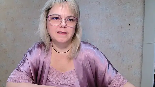 sweetsunset11 online show from January 12, 3:56 am