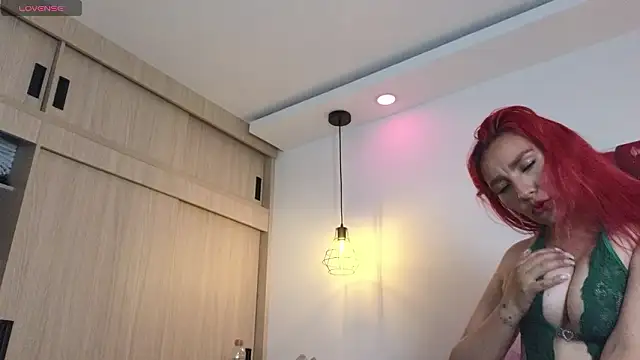 Carol love0411 online show from March 13, 4:30 am