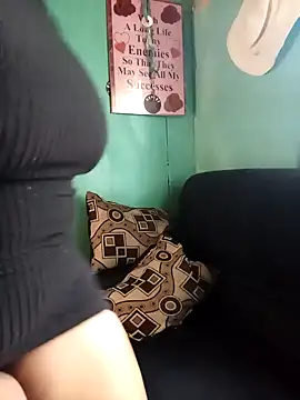 curvyloneah75 online show from February 20, 6:17 am