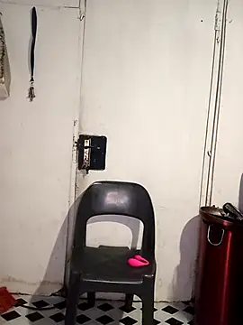 curvyloneah75 online show from November 15, 4:21 am