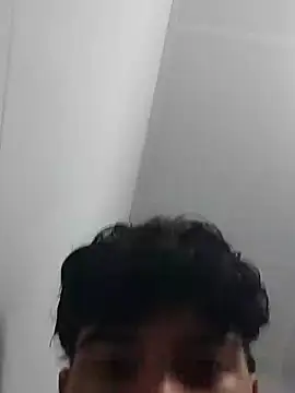 Snapshot of joven1888 chatting on December 3, 8:28 pm joven1888 online show from December 3, 8:28 pm