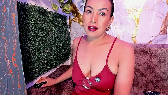 Snapshot of MeleekXXX_ chatting on April 25, 8:28 pm MeleekXXX online show from April 25, 8:28 pm
