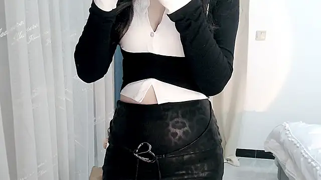 zoe-keke online show from February 24, 1:42 pm