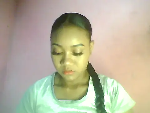 Snapshot of Fariana01 chatting on December 25, 10:59 pm Fariana01 online show from December 25, 10:59 pm