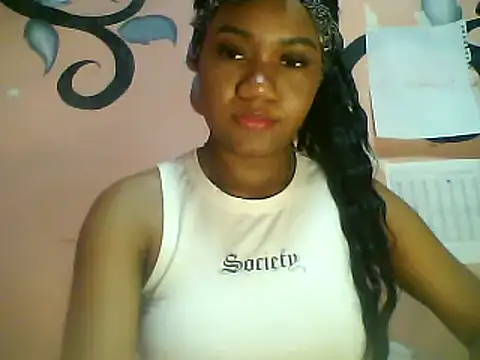 Snapshot of Fariana01 chatting on February 4, 1:23 am Fariana01 online show from February 4, 1:23 am