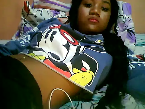 Snapshot of Fariana01 chatting on February 5, 12:10 am Fariana01 online show from February 5, 12:10 am