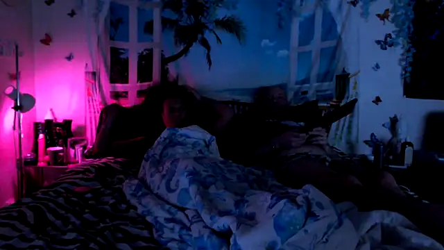 Samanthabrownlatina7 online show from January 4, 8:48 pm