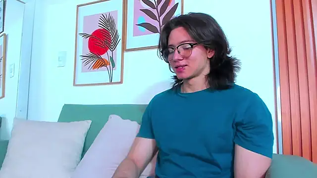 Snapshot of AngelBennet_ chatting on January 31, 2:58 am AngelBennet online show from January 31, 2:58 am