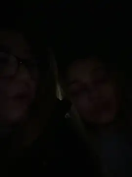 badlills201 online show from March 28, 12:21 am