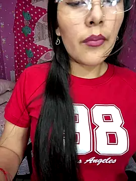 Velyn 18 online show from December 3, 6:50 pm