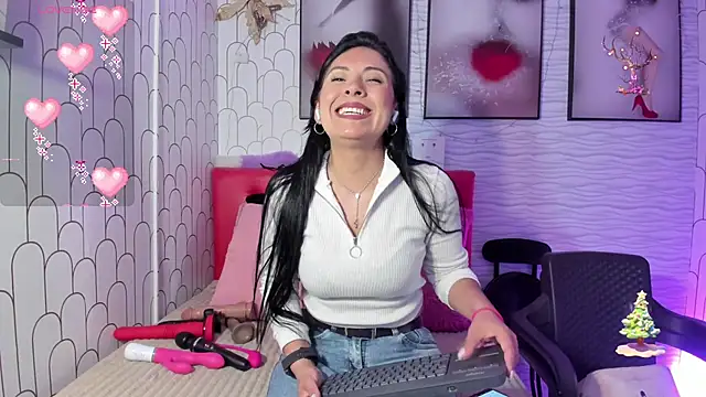 Snapshot of Ella_Rousse chatting on December 27, 1:18 pm Ella Rousse online show from December 27, 1:18 pm