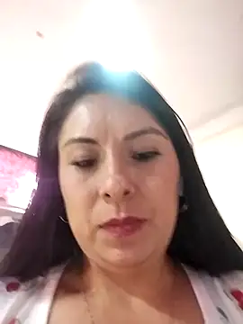 Snapshot of Ella_Rousse chatting on March 15, 5:26 pm Ella Rousse online show from March 15, 5:26 pm