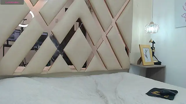 Snapshot of AndrewPherson chatting on January 16, 3:24 pm AndrewPherson online show from January 16, 3:24 pm