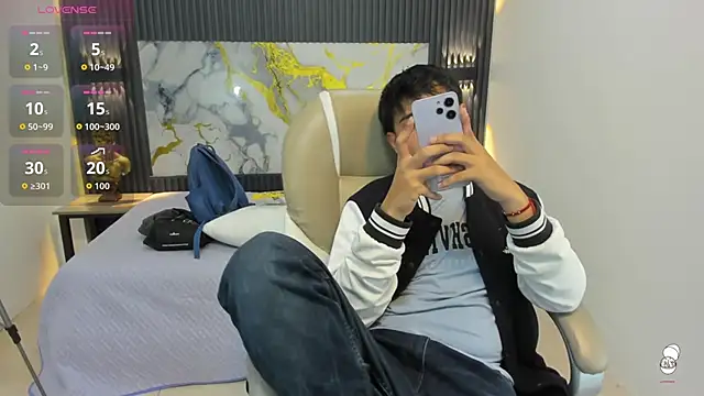 Snapshot of AndrewPherson chatting on September 18, 1:02 pm AndrewPherson online show from September 18, 1:02 pm