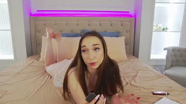 TaylorDavids online show from September 12, 4:29 pm