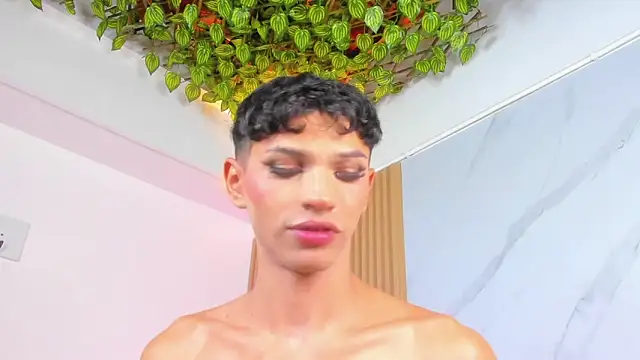 im sebaslopez online show from May 15, 11:56 pm