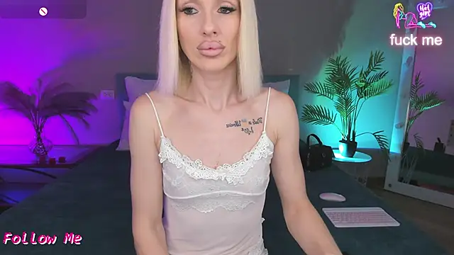 Lana kitty   online show from June 10, 1:28 am