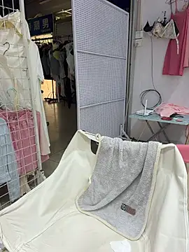 Selenaaaaa- online show from April 12, 5:34 am