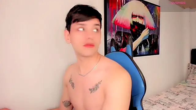 Snapshot of joe_jhon chatting on December 12, 1:49 pm joe jhon online show from December 12, 1:49 pm