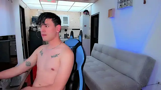 Snapshot of joe_jhon chatting on January 15, 9:09 pm joe jhon online show from January 15, 9:09 pm