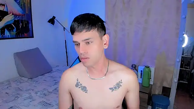 Snapshot of joe_jhon chatting on February 12, 12:22 pm joe jhon online show from February 12, 12:22 pm