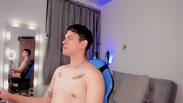 Snapshot of joe_jhon chatting on March 6, 4:07 pm joe jhon online show from March 6, 4:07 pm