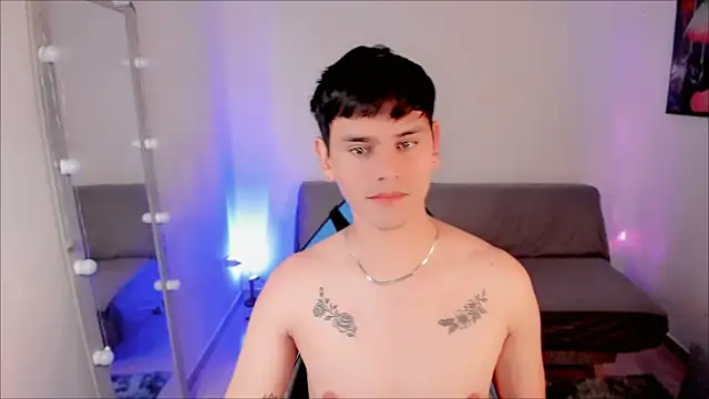 Snapshot of joe_jhon chatting on March 19, 3:51 pm joe jhon online show from March 19, 3:51 pm