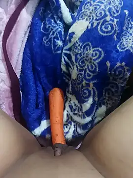 Snapshot of hayatsixi chatting on February 11, 1:51 pm hayatsixi online show from February 11, 1:51 pm