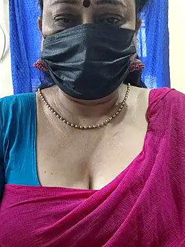 Snapshot of rekha_naier chatting on October 31, 6:14 am rekha naier online show from October 31, 6:14 am