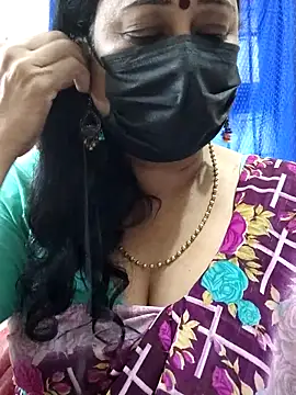 Snapshot of rekha_naier chatting on November 24, 5:29 am rekha naier online show from November 24, 5:29 am