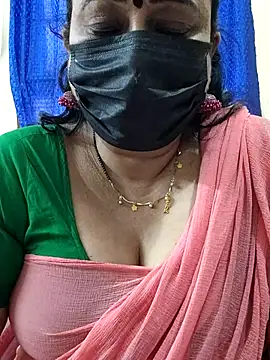Snapshot of rekha_naier chatting on December 14, 7:58 am rekha naier online show from December 14, 7:58 am