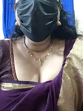 Snapshot of rekha_naier chatting on December 16, 5:07 pm rekha naier online show from December 16, 5:07 pm