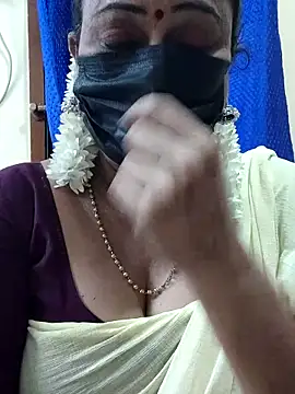 Snapshot of rekha_naier chatting on December 20, 4:58 pm rekha naier online show from December 20, 4:58 pm