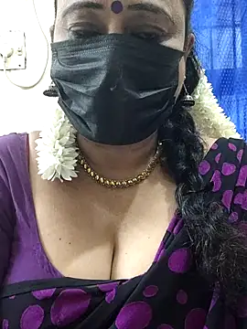 Snapshot of rekha_naier chatting on January 14, 10:43 am rekha naier online show from January 14, 10:43 am