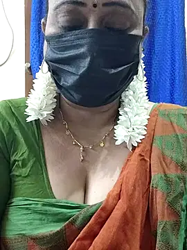 Snapshot of rekha_naier chatting on February 2, 5:33 pm rekha naier online show from February 2, 5:33 pm