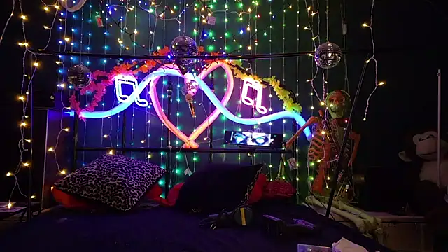 anonymouszN online show from February 26, 9:36 pm