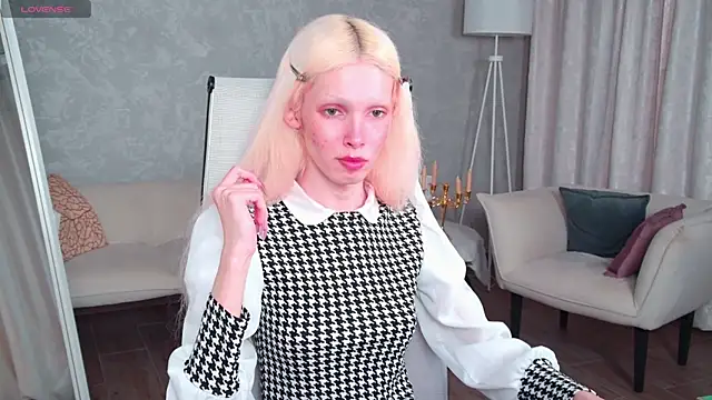 PamelamyDreamys online show from May 23, 8:13 pm
