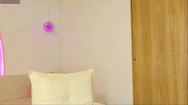 AllissonJames online show from July 6, 1:08 pm